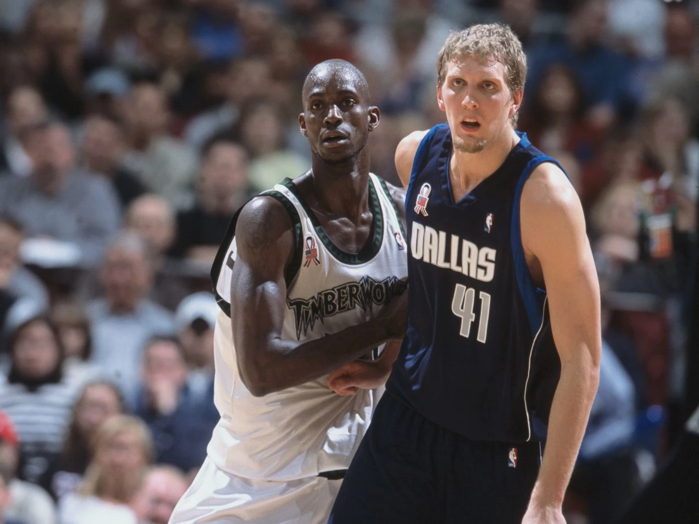 Kevin Garnett vs. Dirk Nowitzki in the 2002 Playoffs,時隔22多年，灰狼與獨行俠將再次碰頭